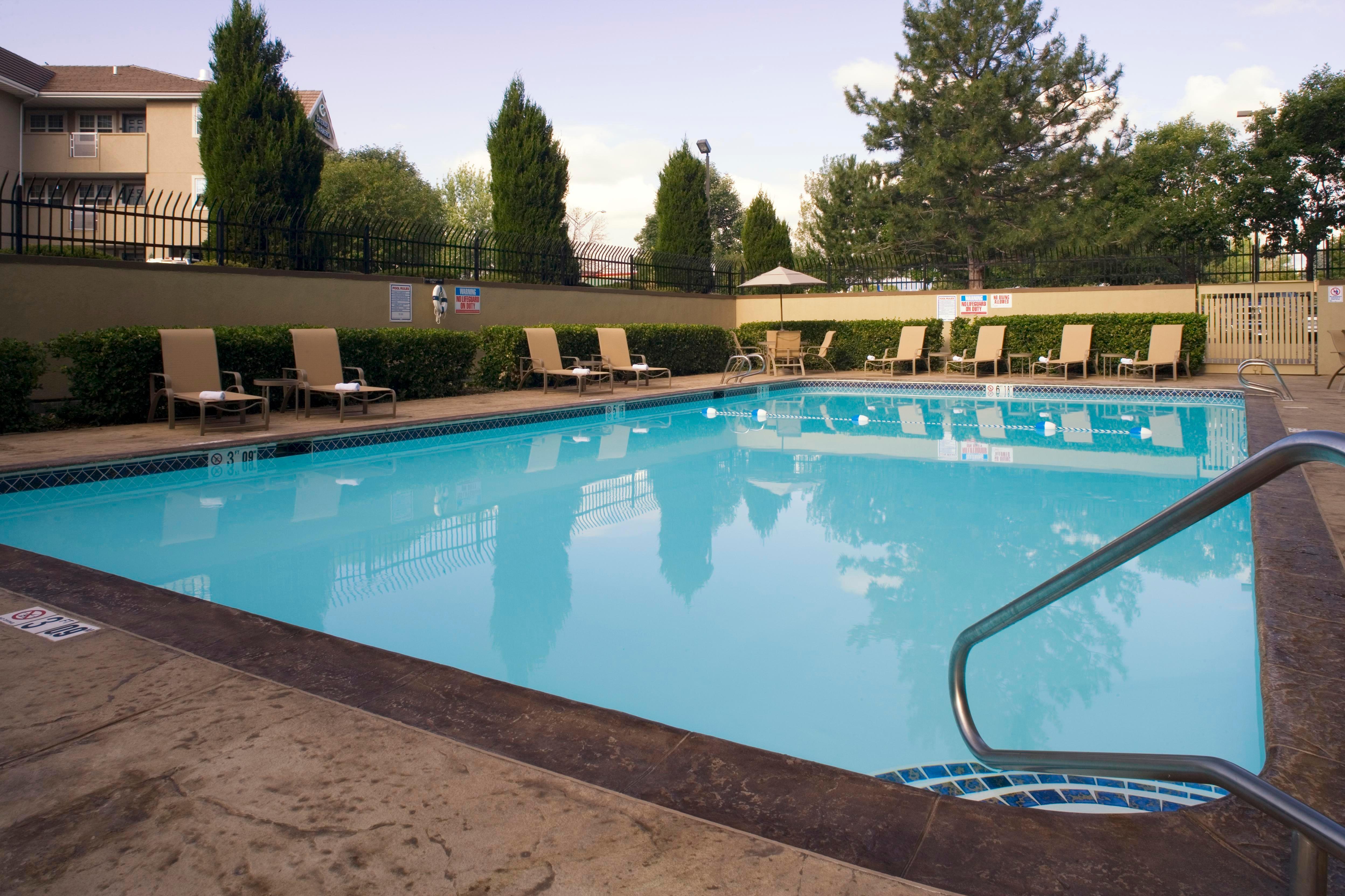 Holiday Inn Denver Lakewood By Ihg Εξωτερικό φωτογραφία