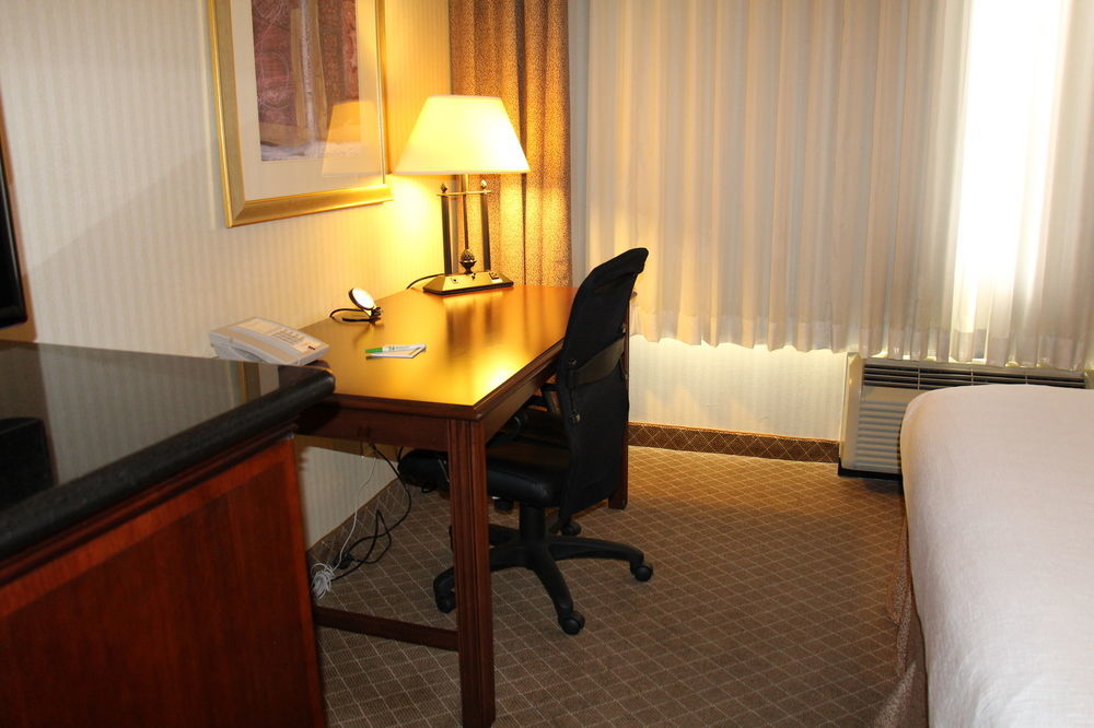 Holiday Inn Denver Lakewood By Ihg Εξωτερικό φωτογραφία